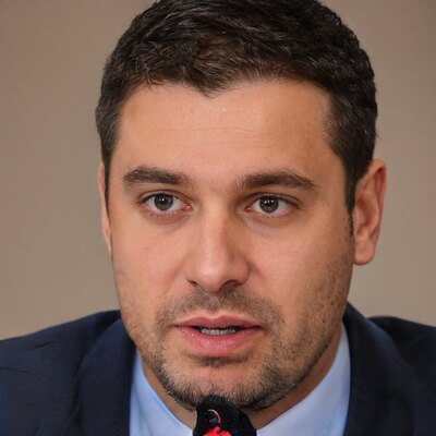 Adrián Hernández, NIE & TIE Specialist